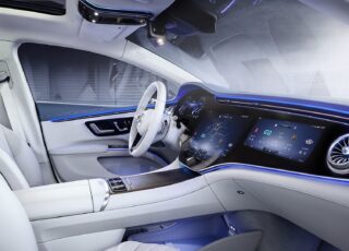 Az LG fejlett autós infotainment-rendszere került a Mercedes új, elektromos luxusszedánjába